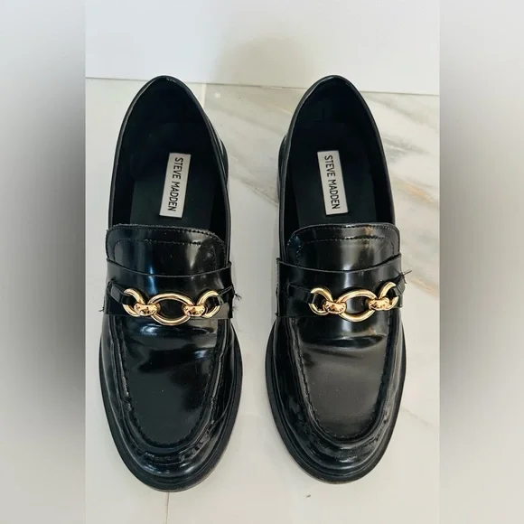Aldo Shiny Black Loafers with Gold Chain - Picture 1 of 4